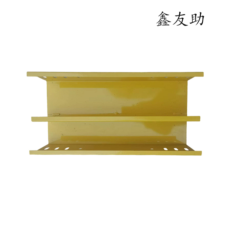 What kind of anti-corrosion treatment is required at the joints of colored cable trays to prevent exposure of the base material and affect their service life?